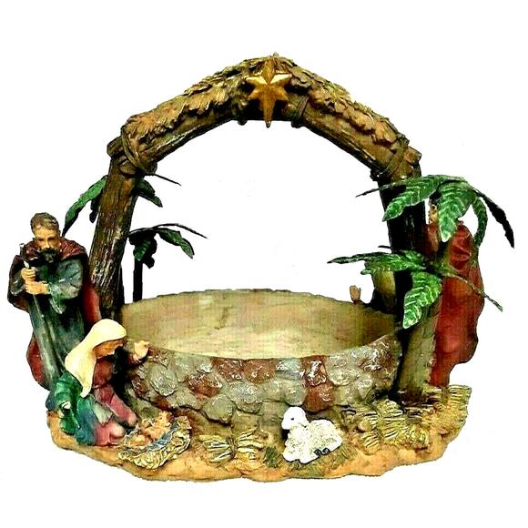 Vintage Nativity Scene Basket Christmas Baby Jesus Mary Joseph Holiday Decor 9” - Picture 2 of 8